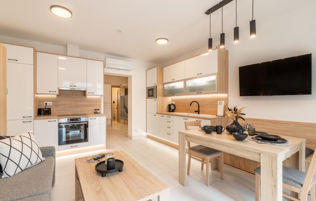 Jegmadar & Fekete Golya Apartmanok Мошонмадьяровар Экстерьер фото
